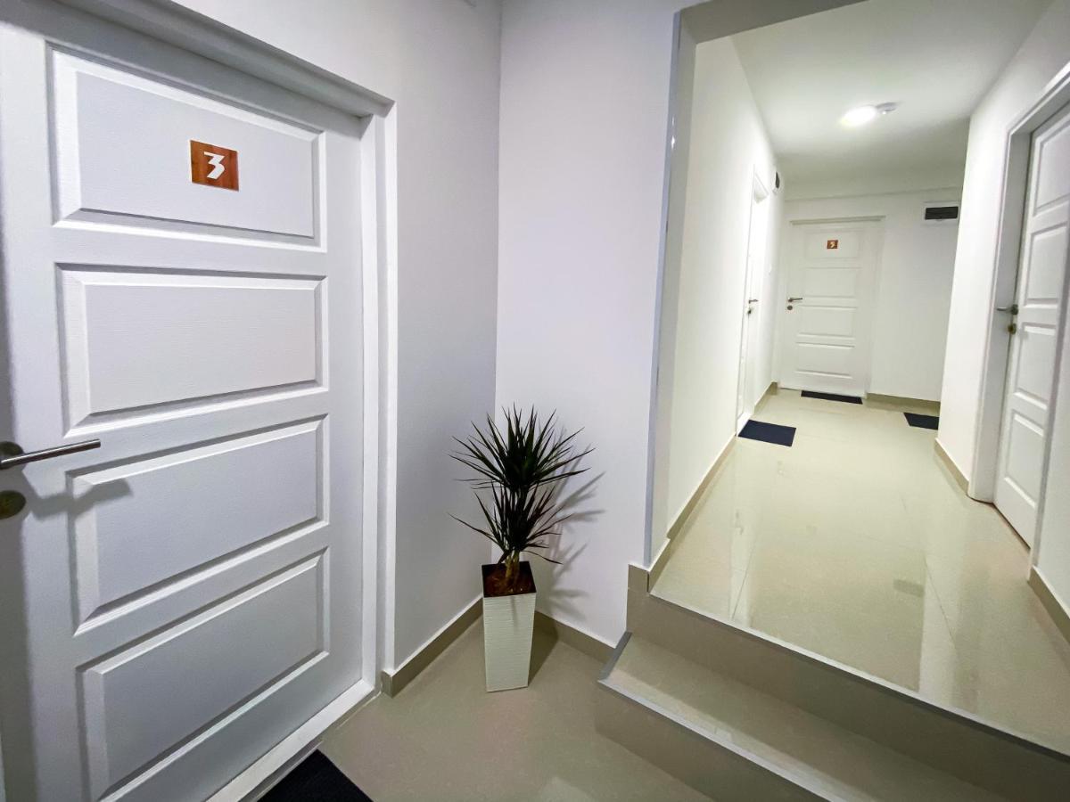 Kiko Apartmani Zrenjanin Eksteriør billede