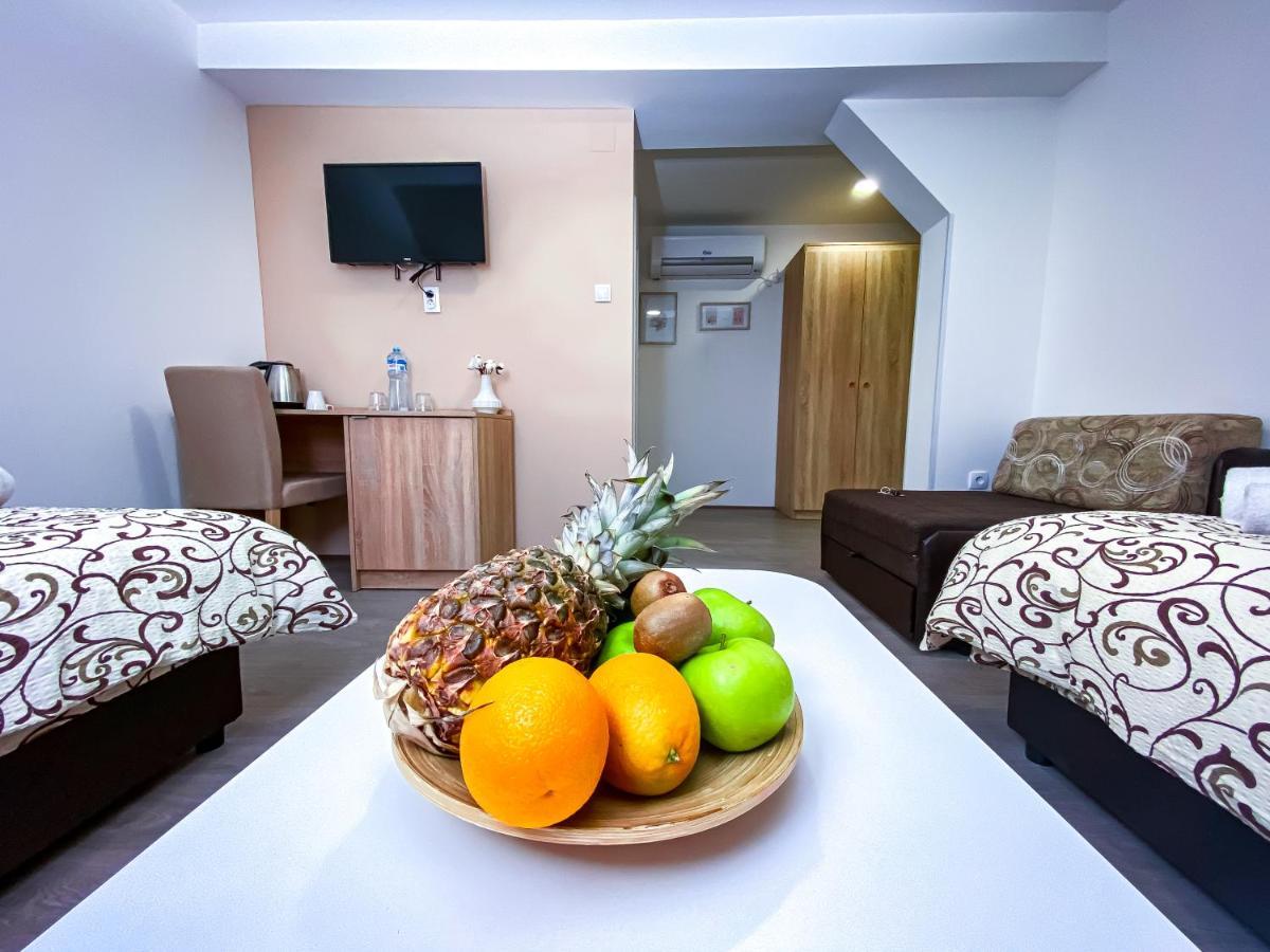 Kiko Apartmani Zrenjanin Eksteriør billede